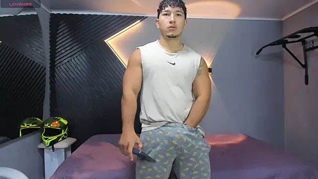 Horny nick18 online show from 04-16-26, 12:06