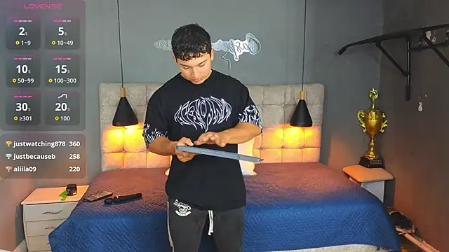 Horny nick18 online show from 10-08-25, 11:34