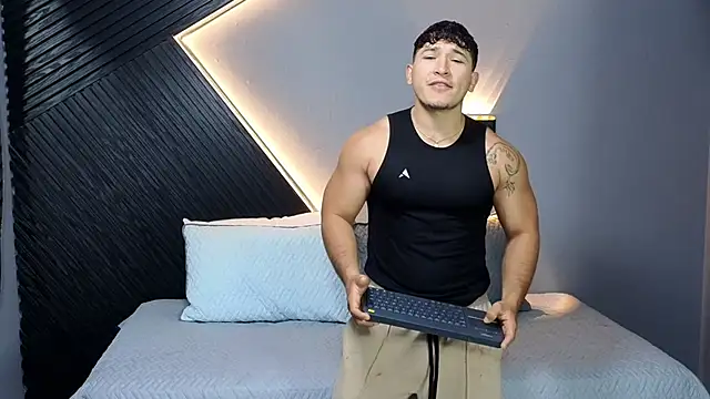 Horny nick18 online show from 02-07-26, 12:57