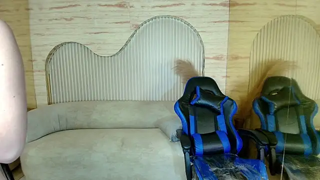 valentina r  online show from 10-24-25, 03:27