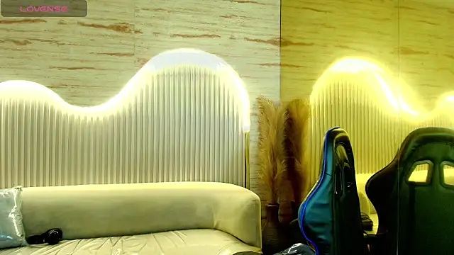 valentina r  online show from 03-27-26, 03:37