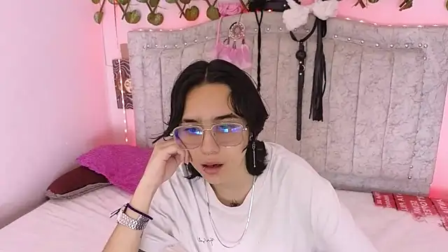 katalinathxandbritney1 online show from 09-17-25, 05:59