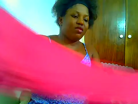 Snapshot of SweetHoney21_ chatting on 06-26-26, 05:30 SweetHoney21 online show from 06-26-26, 05:30