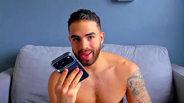 Paul Phoenix online show from 10-15-25, 07:11