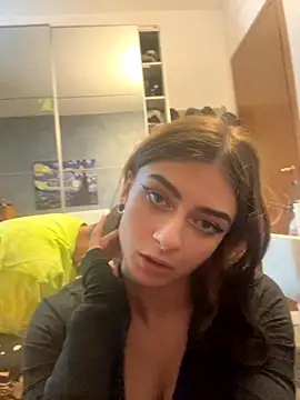 Snapshot of piccolaflo chatting on 09-26-25, 07:32 piccolaflo online show from 09-26-25, 07:32