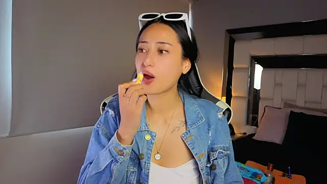 Adhara7 online show from 03-30-26, 07:59