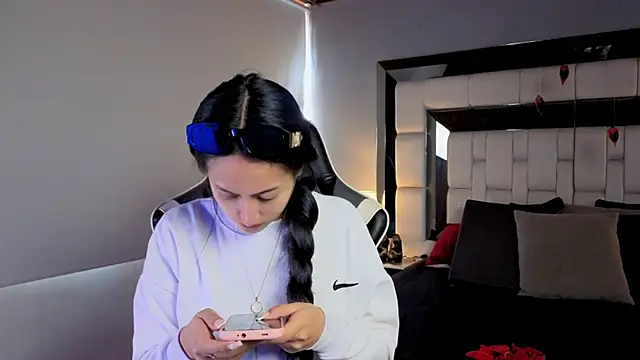 Adhara7 online show from 02-25-26, 08:19