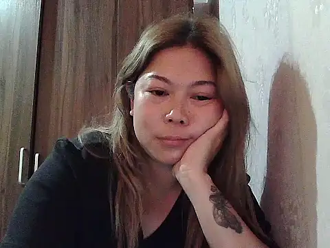 Snapshot of mimi15 chatting on 06-22-26, 08:22 mimi15 online show from 06-22-26, 08:22