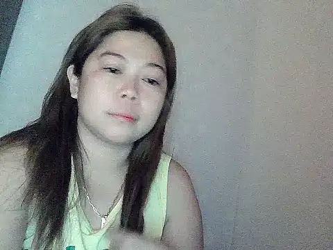 Snapshot of mimi15 chatting on 08-02-26, 08:01 mimi15 online show from 08-02-26, 08:01