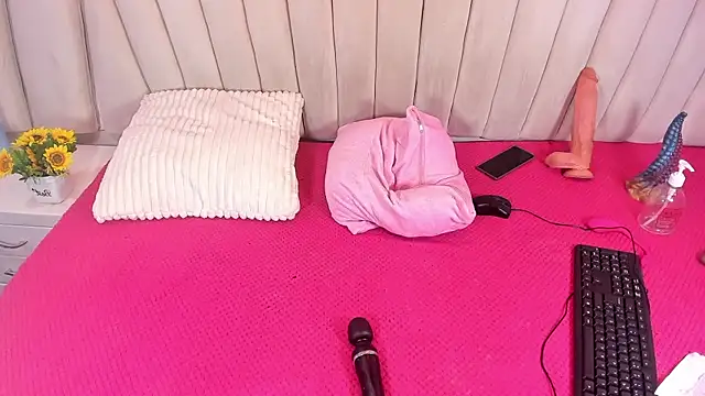 wetmoonhott online show from 07-23-26, 12:35