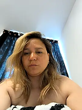 Snapshot of haashkyo chatting on 04-22-26, 02:13 haashkyo online show from 04-22-26, 02:13