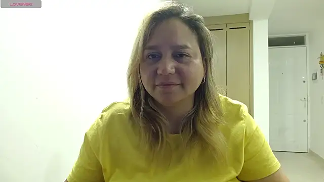 Snapshot of haashkyo chatting on 06-01-26, 03:51 haashkyo online show from 06-01-26, 03:51