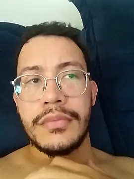 Snapshot of PIROCAO20 chatting on 11-07-25, 06:23 PIROCAO20 online show from 11-07-25, 06:23