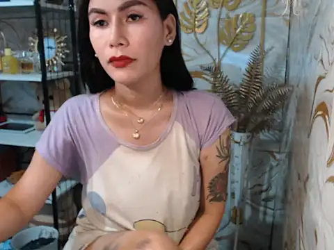 Snapshot of tshot_izzy_88 chatting on 07-16-26, 05:59 tshot izzy 88 online show from 07-16-26, 05:59