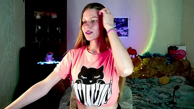 Snapshot of Luntryy chatting on 12-22-25, 12:38 Luntryy online show from 12-22-25, 12:38