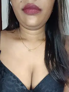 Snapshot of Tamil_kavinila chatting on 06-25-26, 04:32 Tamil kavinila online show from 06-25-26, 04:32
