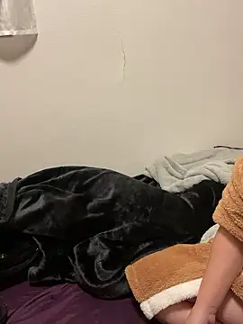 h415a812 online show from 11-04-25, 07:39