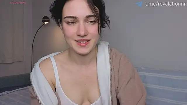 Snapshot of revalation_ chatting on 05-11-26, 04:04 revalation online show from 05-11-26, 04:04