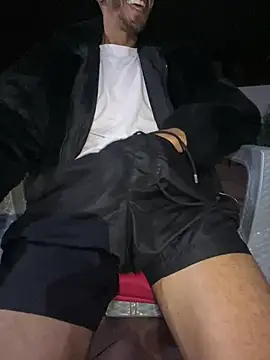 Snapshot of Yasar-Xxxl chatting on 05-25-26, 01:27 Yasar-Xxxl online show from 05-25-26, 01:27