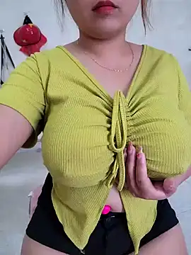 Snapshot of Akira_sera chatting on 10-18-25, 03:08 Akira sera online show from 10-18-25, 03:08