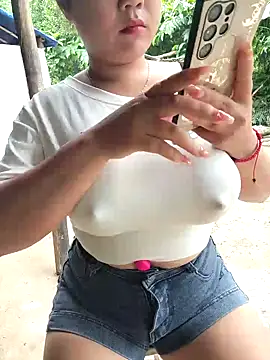 Snapshot of Akira_sera chatting on 11-01-25, 12:28 Akira sera online show from 11-01-25, 12:28