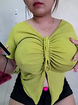 Snapshot of Akira_sera chatting on 10-10-25, 06:58 Akira sera online show from 10-10-25, 06:58