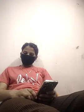 Snapshot of poojam93 chatting on 05-10-26, 01:25 poojam93 online show from 05-10-26, 01:25