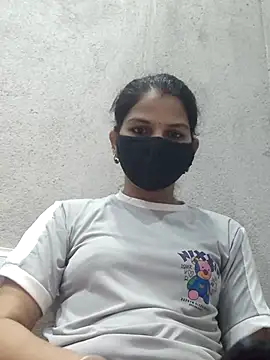 Snapshot of poojam93 chatting on 06-17-26, 01:27 poojam93 online show from 06-17-26, 01:27