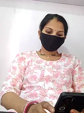 Snapshot of poojam93 chatting on 10-07-25, 08:59 poojam93 online show from 10-07-25, 08:59