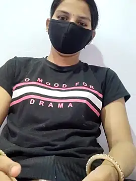 Snapshot of poojam93 chatting on 09-29-25, 01:12 poojam93 online show from 09-29-25, 01:12