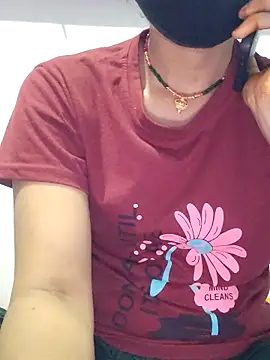 Snapshot of poojam93 chatting on 11-02-25, 03:50 poojam93 online show from 11-02-25, 03:50