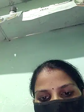 Snapshot of poojam93 chatting on 09-17-25, 02:08 poojam93 online show from 09-17-25, 02:08