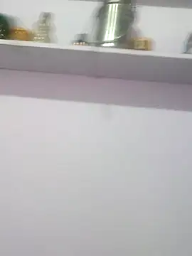 Snapshot of poojam93 chatting on 09-27-25, 01:34 poojam93 online show from 09-27-25, 01:34