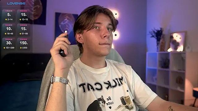Snapshot of Robby_Manson chatting on 09-30-25, 01:28 Robby Manson online show from 09-30-25, 01:28