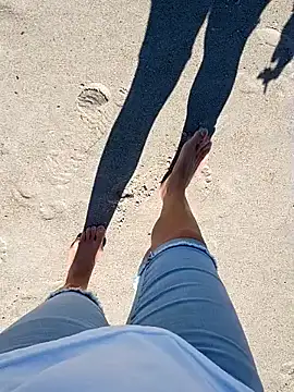 sarahkat86 online show from 11-08-25, 06:00