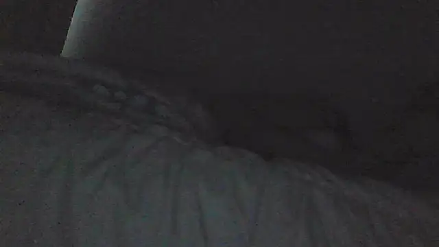 Snapshot of sarahkat86 chatting on 05-31-26, 10:32 sarahkat86 online show from 05-31-26, 10:32