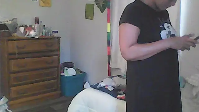Snapshot of sarahkat86 chatting on 05-13-26, 11:01 sarahkat86 online show from 05-13-26, 11:01