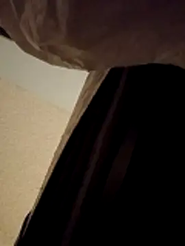 sarahkat86 online show from 12-16-25, 11:25