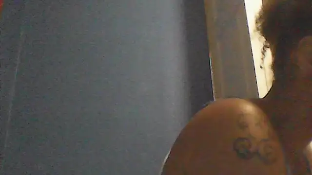 sarahkat86 online show from 10-29-25, 03:49