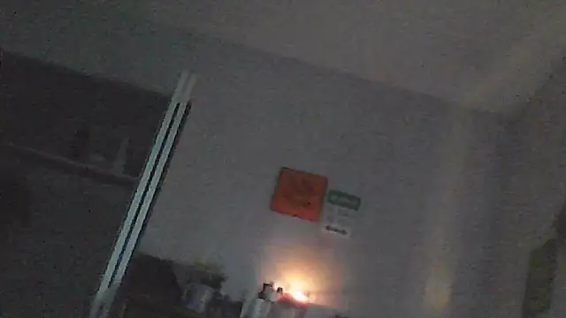Snapshot of sarahkat86 chatting on 04-27-26, 11:36 sarahkat86 online show from 04-27-26, 11:36