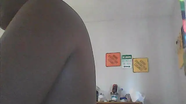 Snapshot of sarahkat86 chatting on 05-22-26, 09:57 sarahkat86 online show from 05-22-26, 09:57