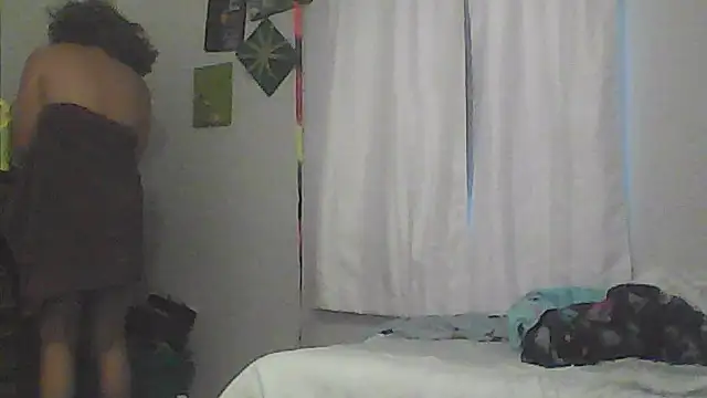 Snapshot of sarahkat86 chatting on 05-03-26, 11:15 sarahkat86 online show from 05-03-26, 11:15