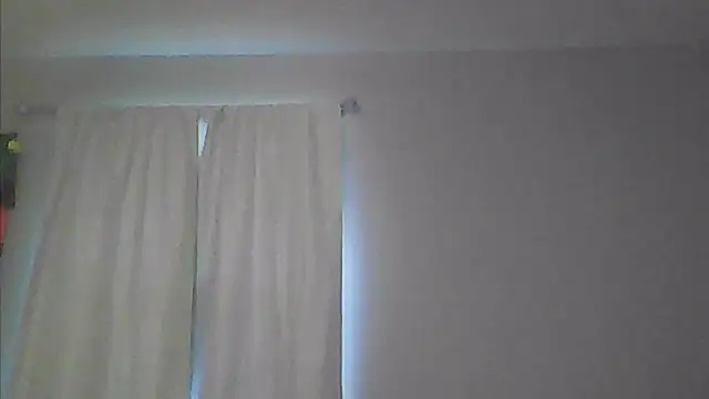 Snapshot of sarahkat86 chatting on 05-05-26, 11:19 sarahkat86 online show from 05-05-26, 11:19