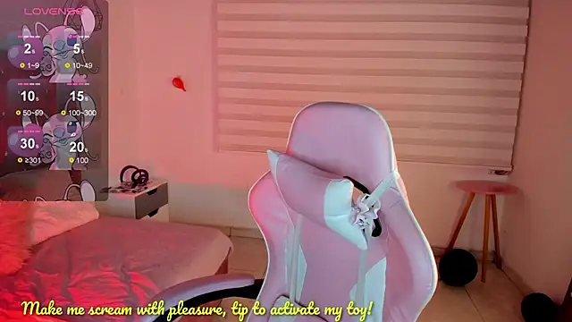 Snapshot of Jade_rey_ chatting on 11-09-25, 02:59 Jade rey online show from 11-09-25, 02:59