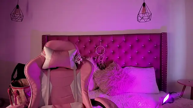 Snapshot of Jade_rey_ chatting on 09-25-25, 08:37 Jade rey online show from 09-25-25, 08:37