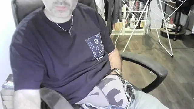 Snapshot of Chrisprngr chatting on 05-26-26, 07:01 Chrisprngr online show from 05-26-26, 07:01