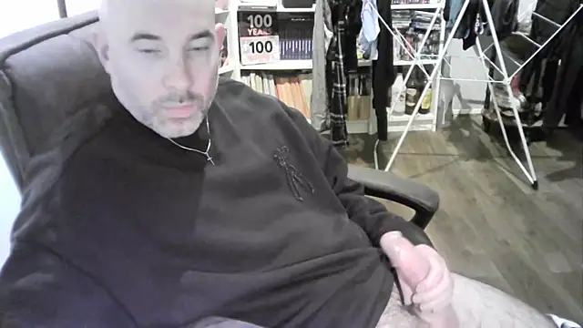 Snapshot of Chrisprngr chatting on 02-10-26, 01:21 Chrisprngr online show from 02-10-26, 01:21