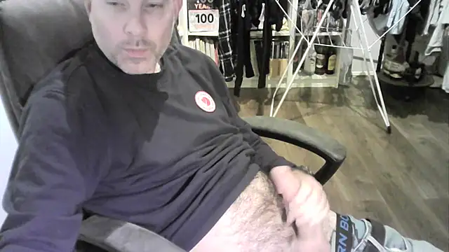 Snapshot of Chrisprngr chatting on 03-05-26, 09:54 Chrisprngr online show from 03-05-26, 09:54