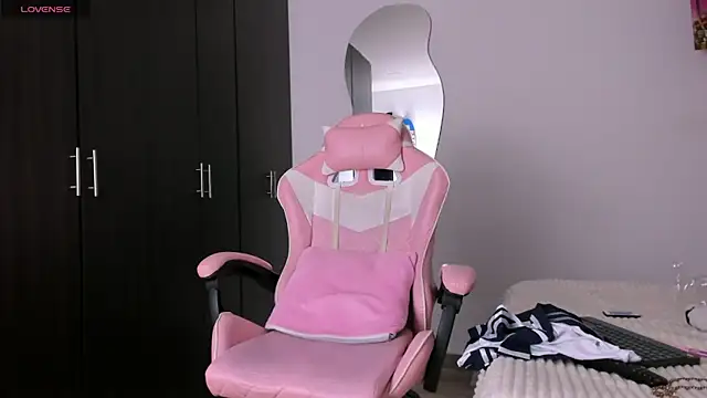 kendal hot01 online show from 03-31-26, 05:26