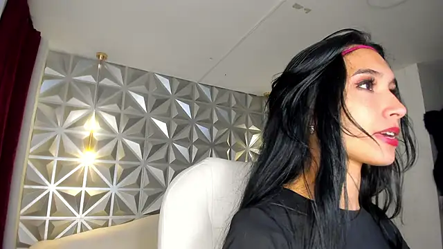 hellen tease online show from 12-18-25, 12:53